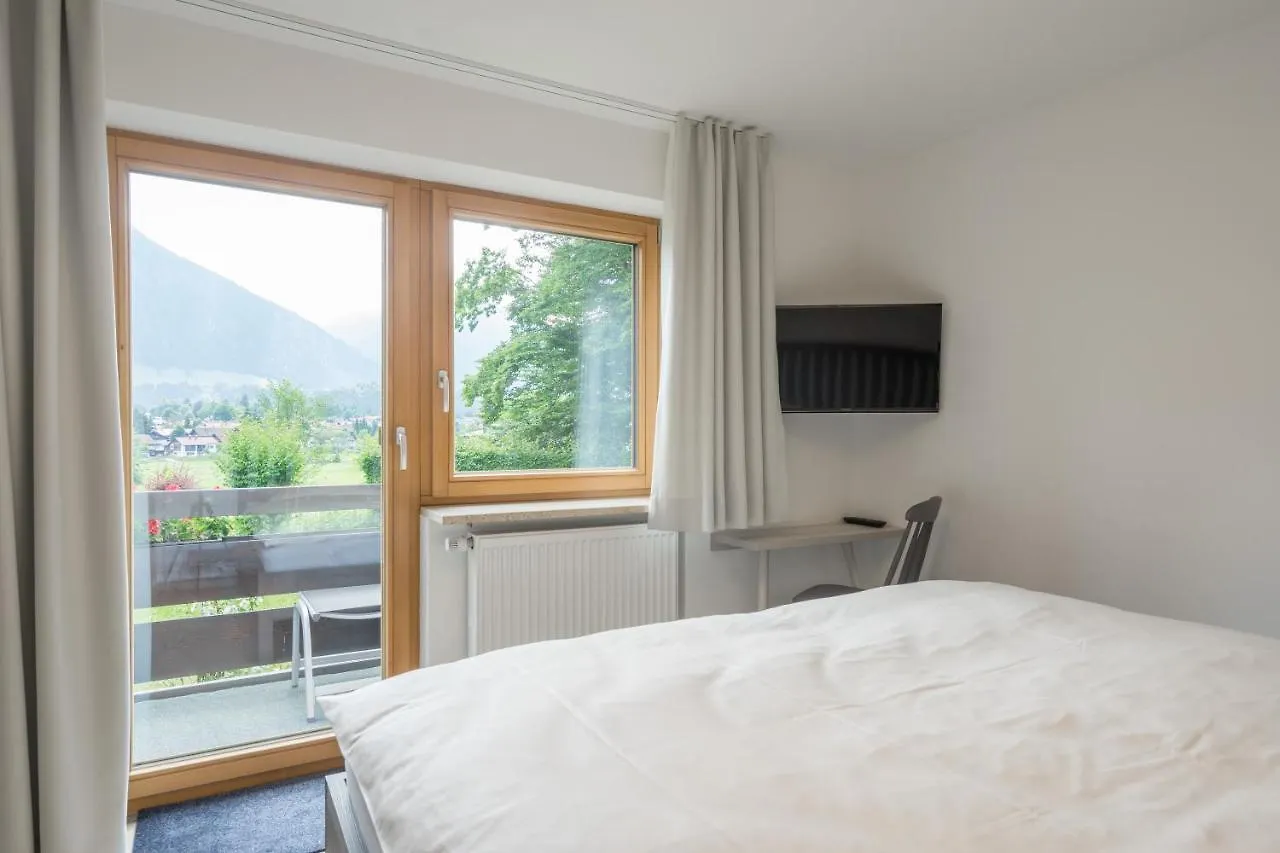 Ferienwohnungen Alpentraum - Landhaus Gutermann Oberstdorf Lägenhet